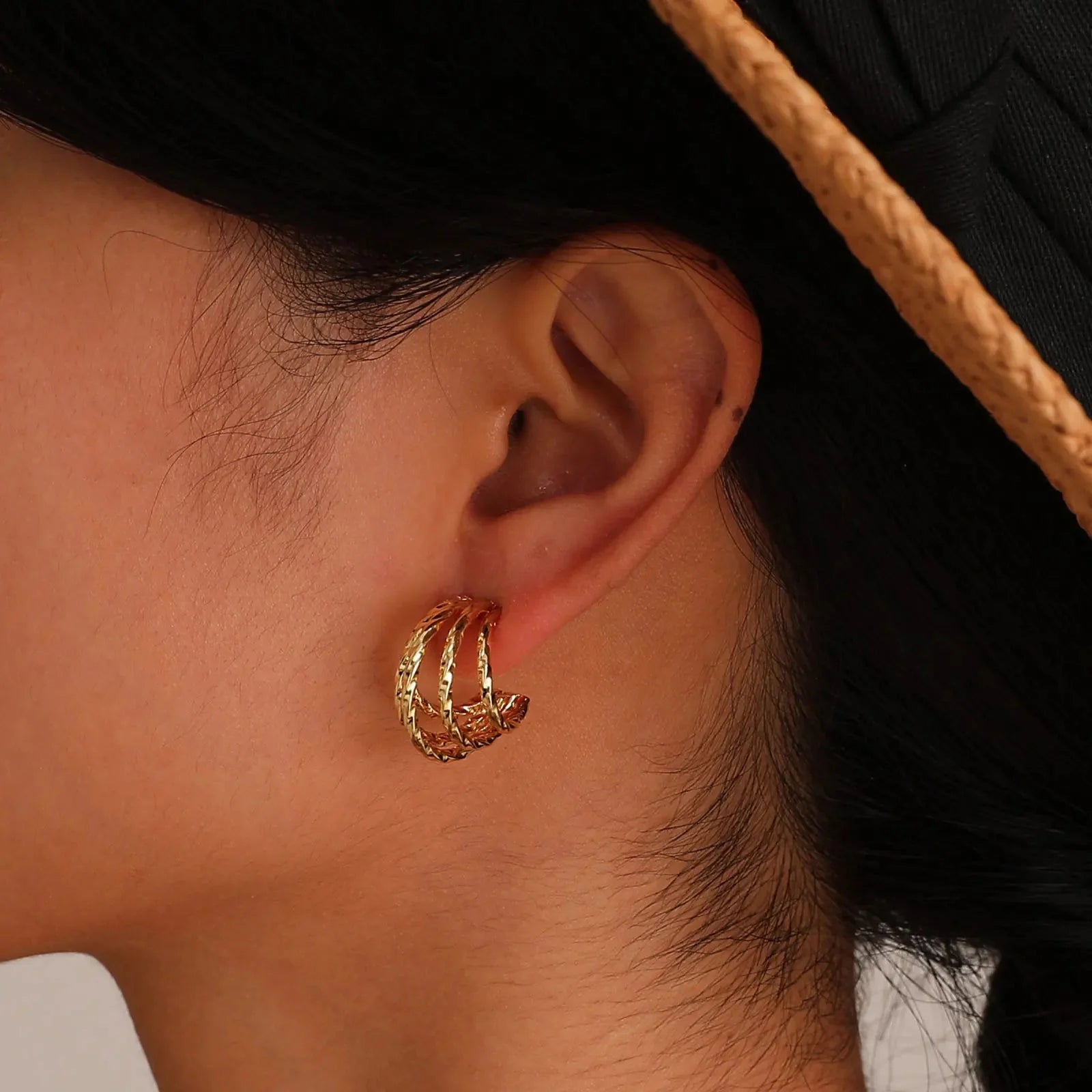 14k Teardrop Outline Earrings