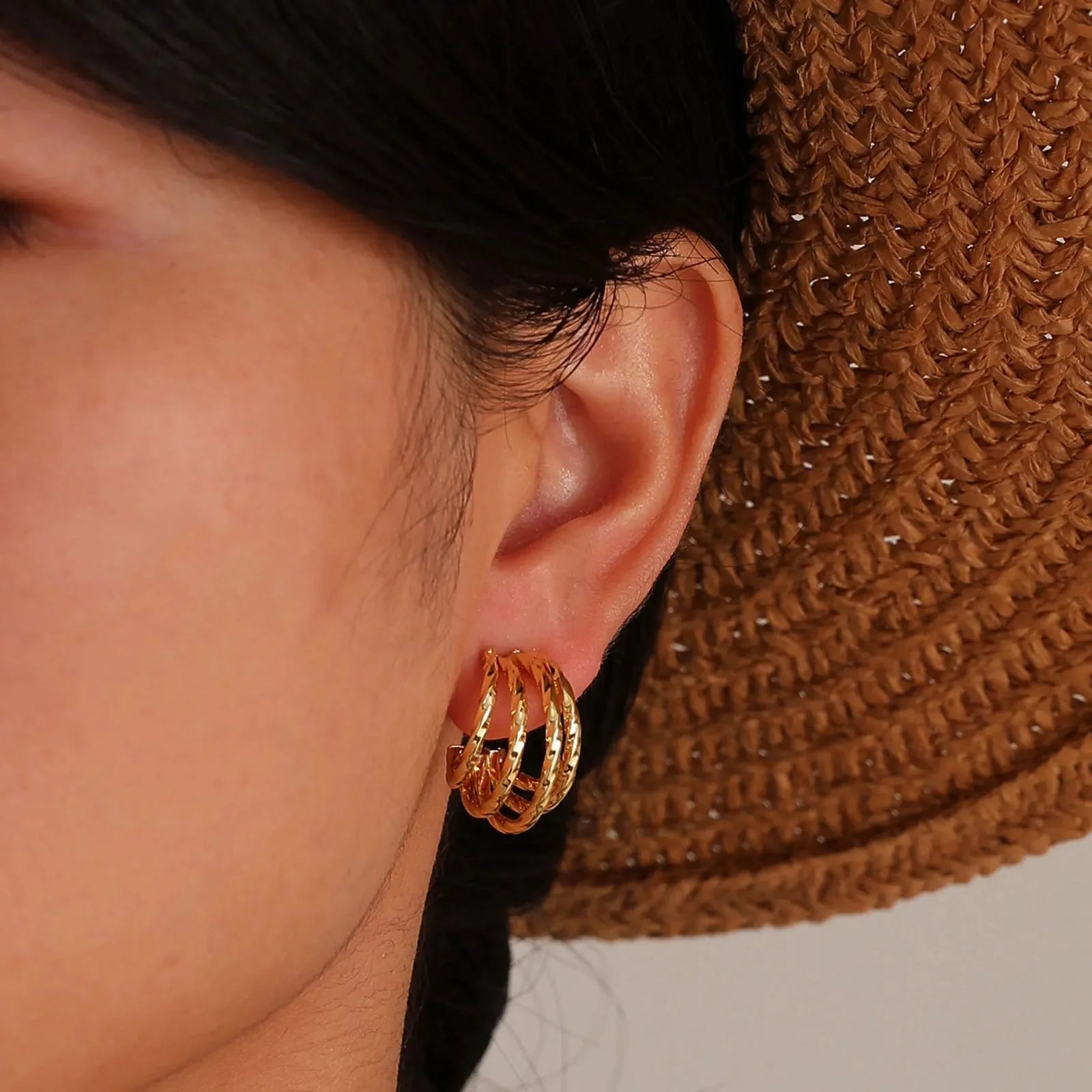14k Teardrop Outline Earrings