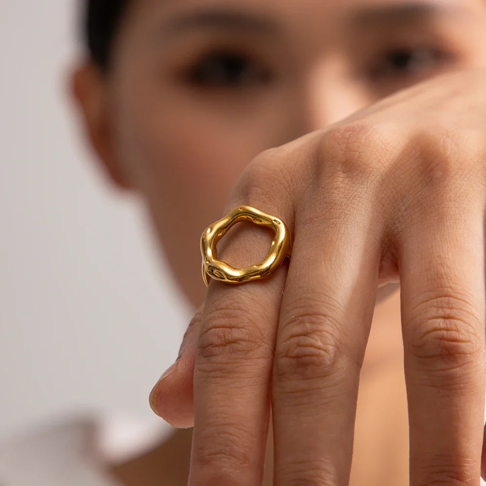 18k Melted Flower Open Ring