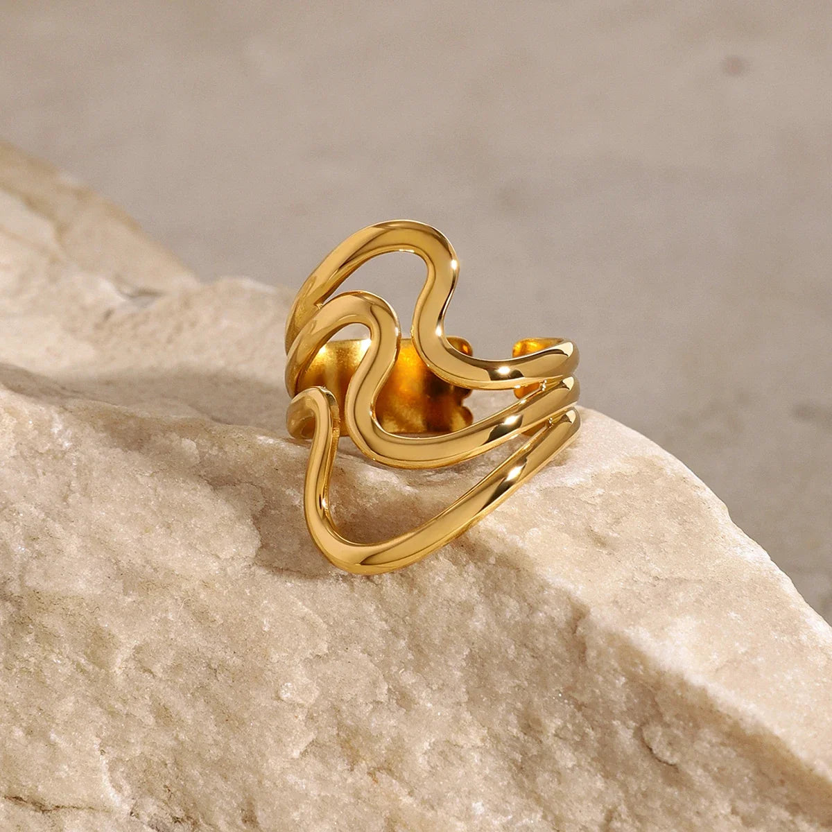 Dainty Ripple Effect Ring
