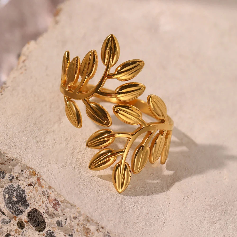 Elegant Floral Wrap Wring