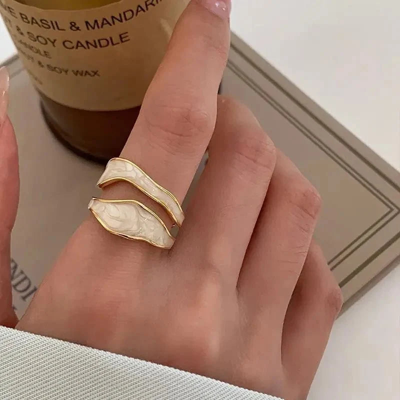 Adjustable Luxury Gold Crevice Ring