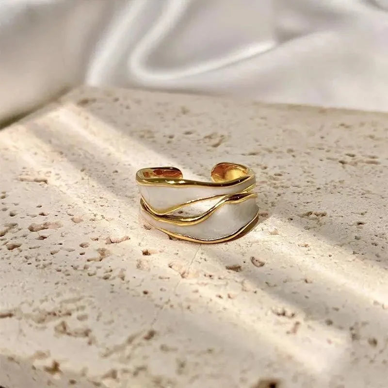 Adjustable Luxury Gold Crevice Ring