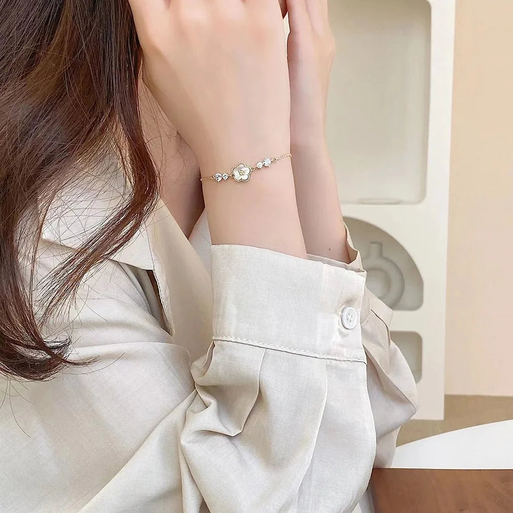Adjustable Textured Floral Shell Diamond Bracelet