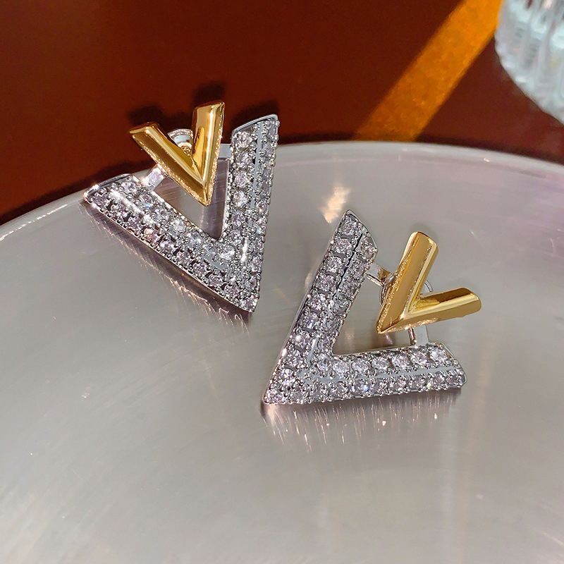 Classic Double V "Veinci" Earrings