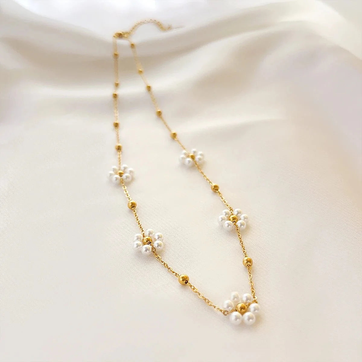 Dainty Daisy Necklace & Bracelets