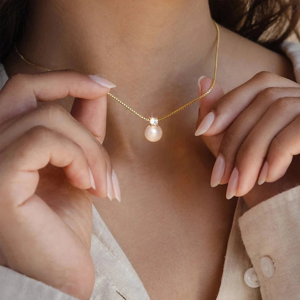 Dainty Diamond Pearl Necklace
