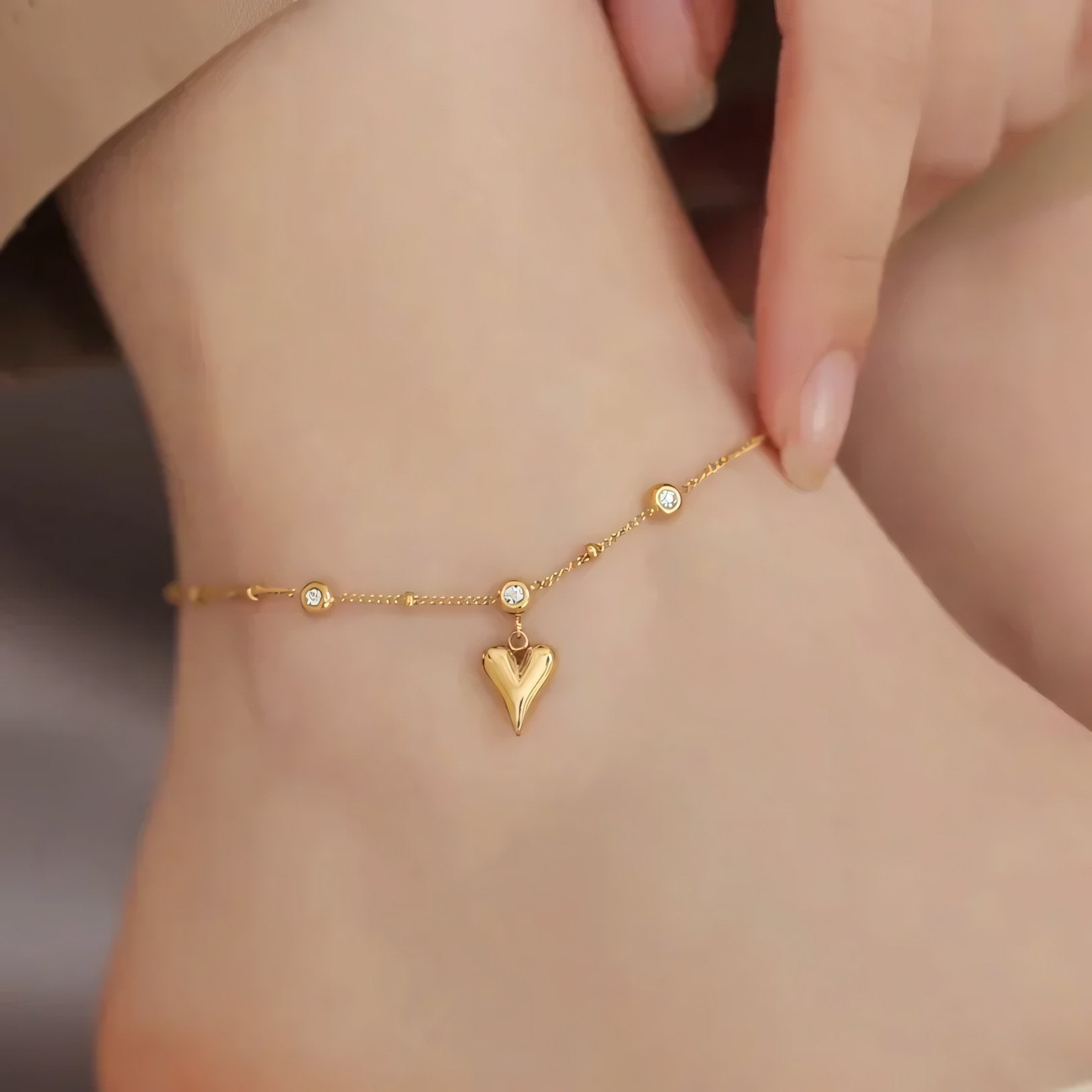 Dainty Romantic Heart Diamond Anklet