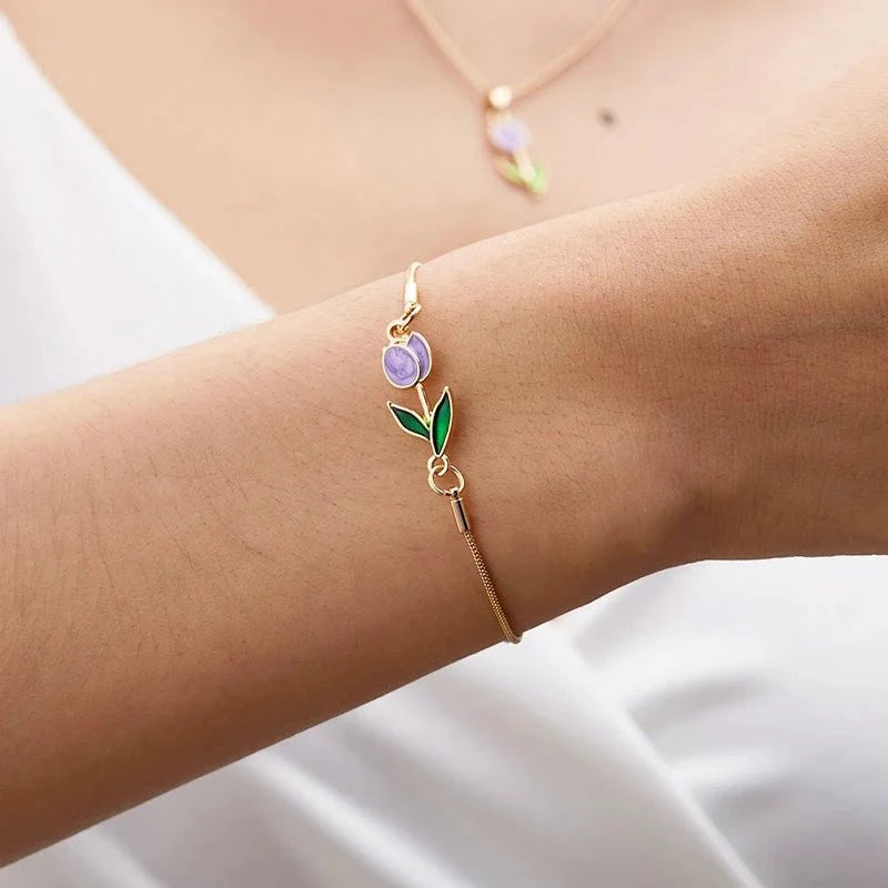 Feminine Floral Tulip Bracelet and Necklace Set