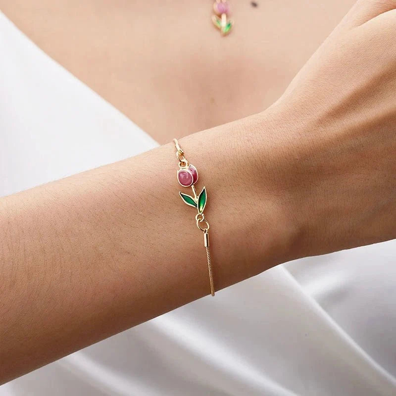 Feminine Floral Tulip Bracelet and Necklace Set