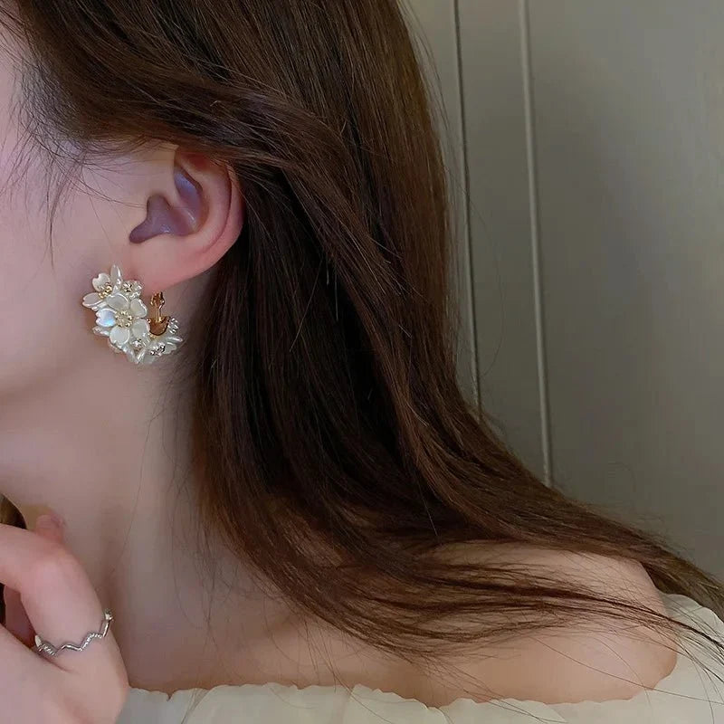 Round Floral Accented Elegant Earrings