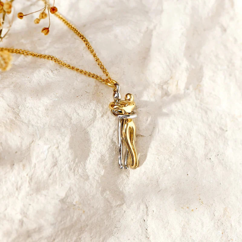 Bonding Hug Necklace