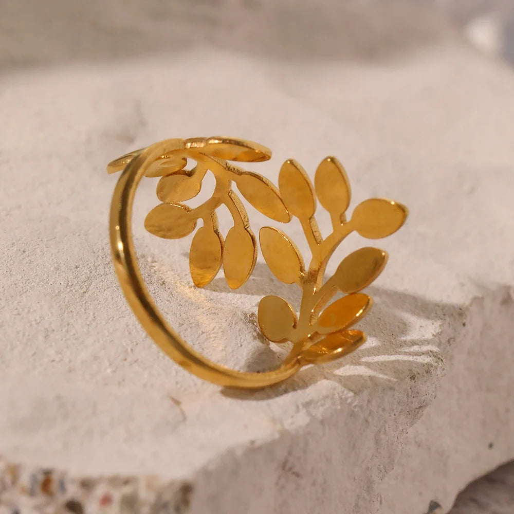 Elegant Floral Wrap Wring