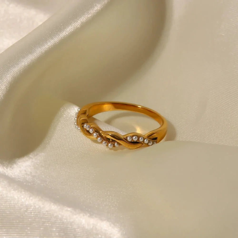 Dainty Pearl Intertwined Ring