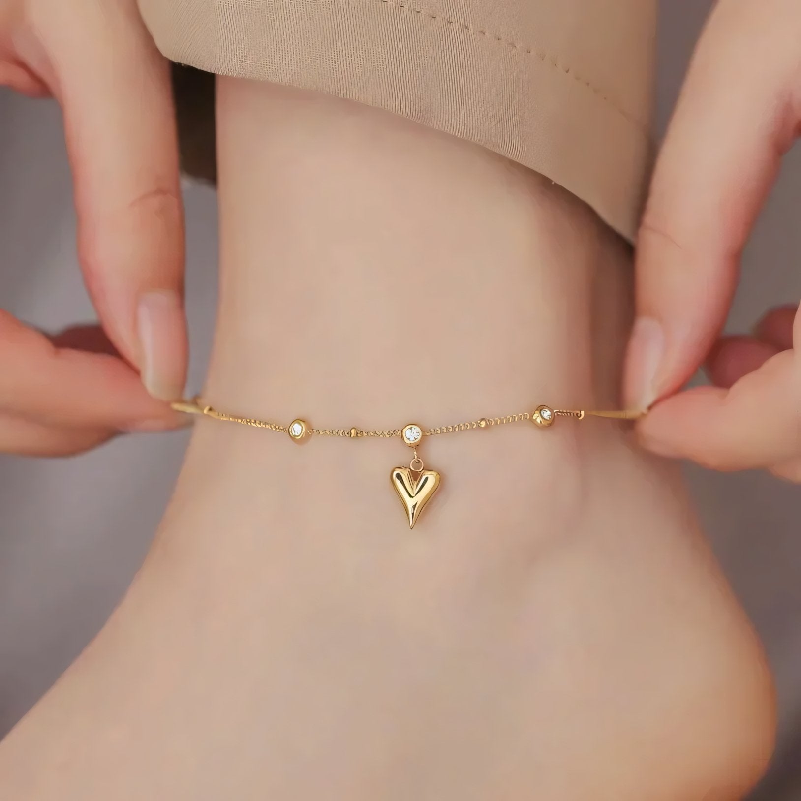 Dainty Romantic Heart Diamond Anklet
