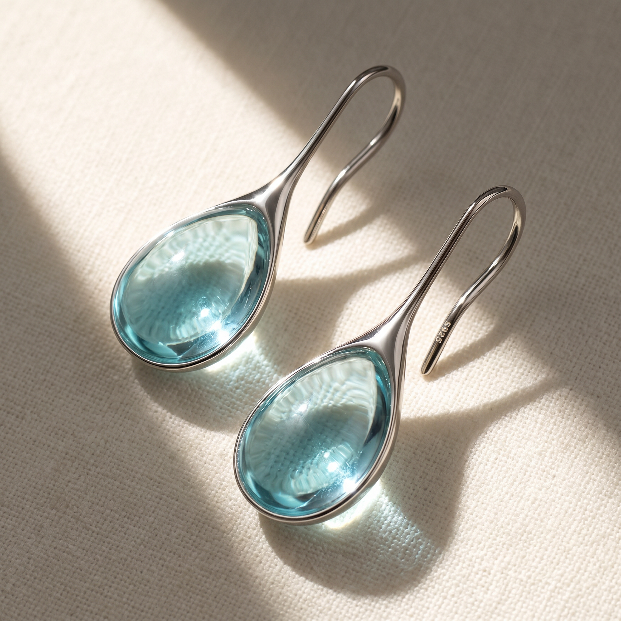 Dainty Waterdrop Dangle Earrings